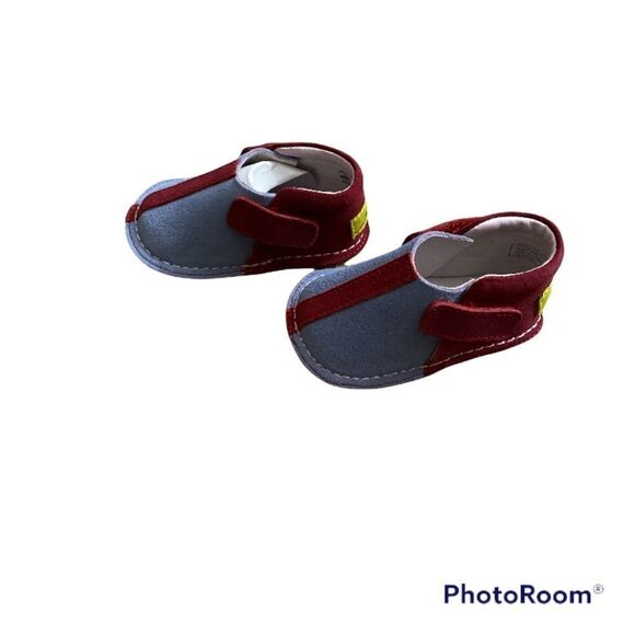 Host Pick! New in Box Kid’s Shoes - Picture 2 of 6